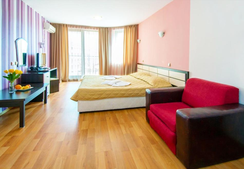 South Beach Hotel - New Management And Free Beach Access تساريفو المظهر الخارجي الصورة